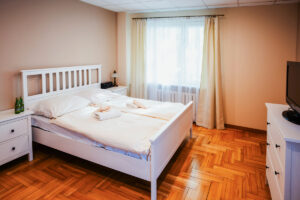 Room - House by the Graduation Tower