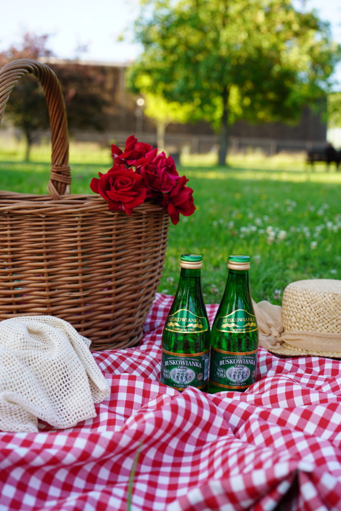 Woda Buskowianka-Zdrój na pikniku